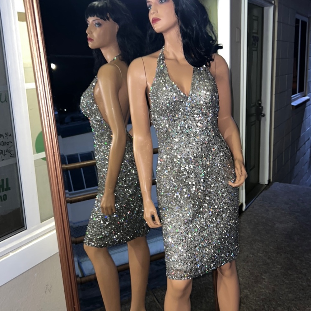 VINTAGE SIVER SEQUIN PLUNGE BACK HANDMADE APPROXIMATELY A SIZE 4-6 STUNNING